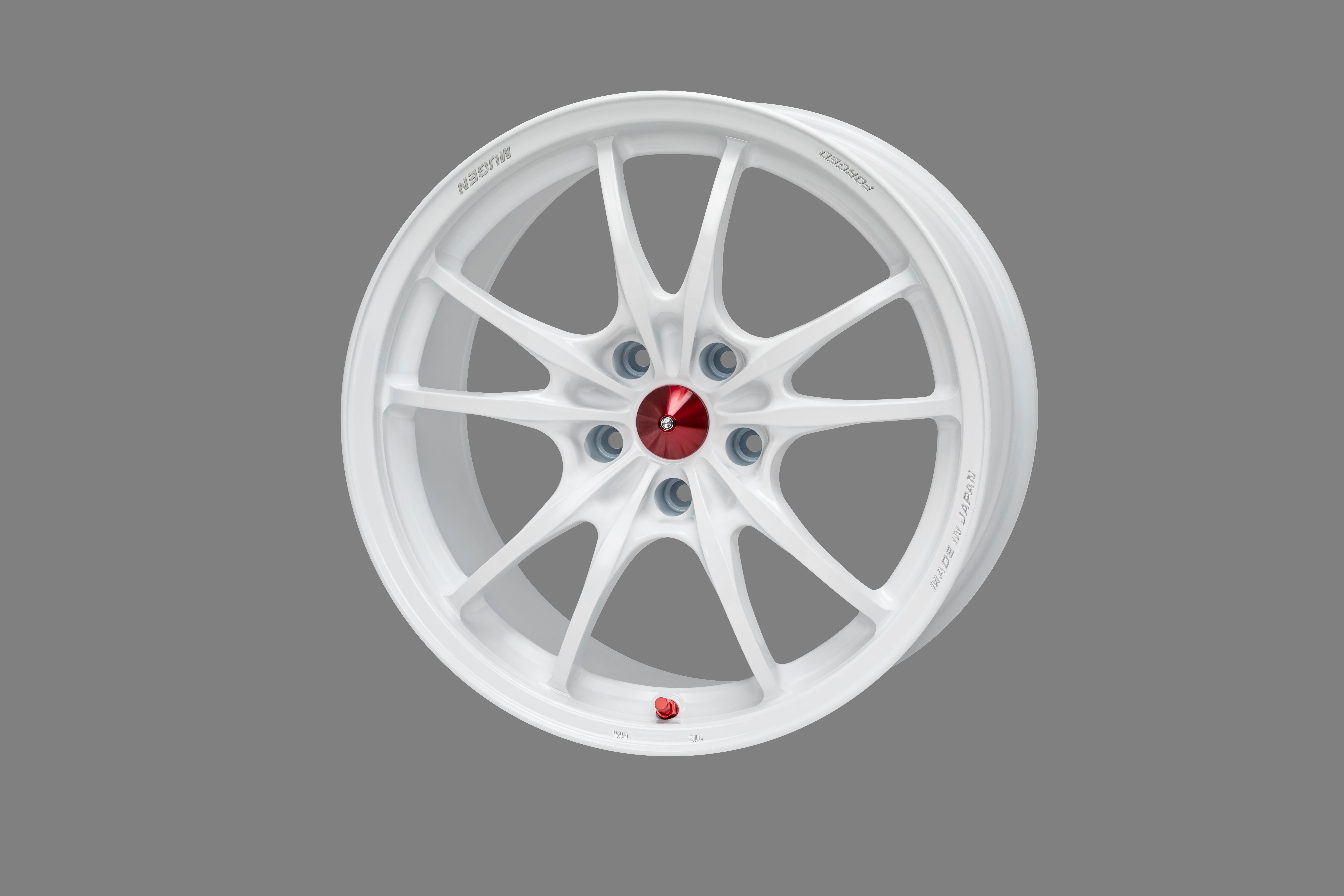 Mugen MF10 - 18x9.5 +45 5x120mm (White)